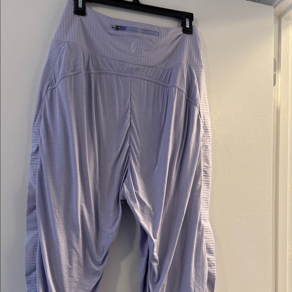 Lavender Harem Pocket Pants - Picture 5 of 6